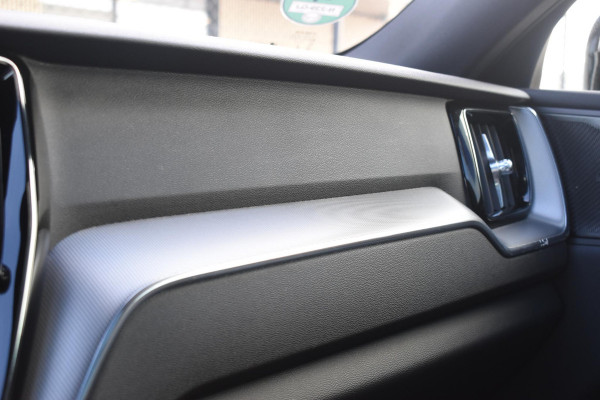 Volvo XC60 B4 197PK Automaat R-Design / Adaptive Cruise control / Elektrische stoelen / Best. stoel met geheugen / Elektrisch panorama schuif-/kanteldak / Stuurverwarming / Stoelverwarming / Achteruitrijcamera / Harman Kardon