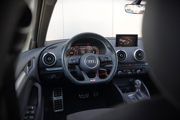 Audi A3 Sportback 35 TFSI CoD Design Pro Line Plus S-Line | Panoramadak | Stoelverwarming | Adaptive Cruise Control | Navigatie | Camera | Parkeersensoren | Climate Control |