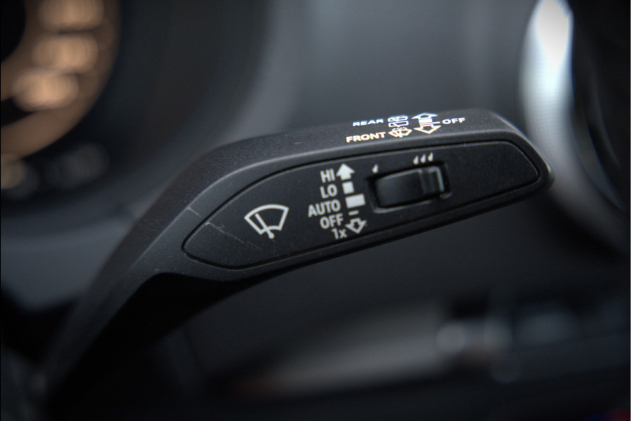 Audi A3 Sportback 35 TFSI CoD Design Pro Line Plus S-Line | Panoramadak | Stoelverwarming | Adaptive Cruise Control | Navigatie | Camera | Parkeersensoren | Climate Control |