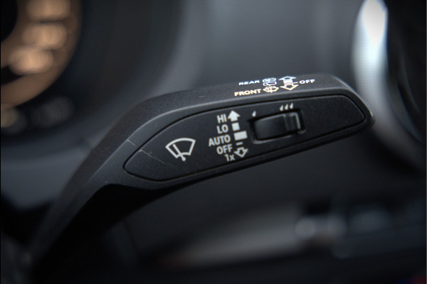 Audi A3 Sportback 35 TFSI CoD Design Pro Line Plus S-Line | Panoramadak | Stoelverwarming | Adaptive Cruise Control | Navigatie | Camera | Parkeersensoren | Climate Control |