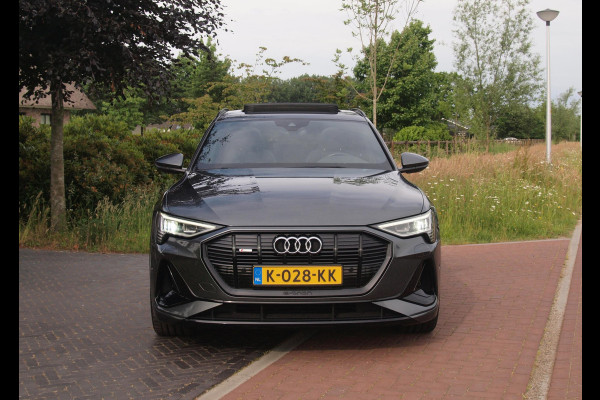 Audi e-tron Sportback 55 quattro S edition 95 kWh | Panoramadak | Camera | Sfeerverlichting | Bang & Olufsen | 22 inch |