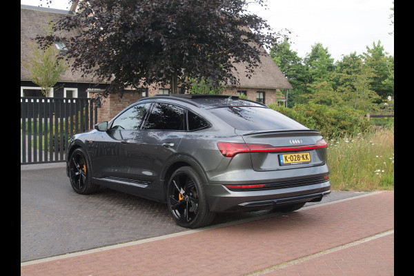 Audi e-tron Sportback 55 quattro S edition 95 kWh | Panoramadak | Camera | Sfeerverlichting | Bang & Olufsen | 22 inch |
