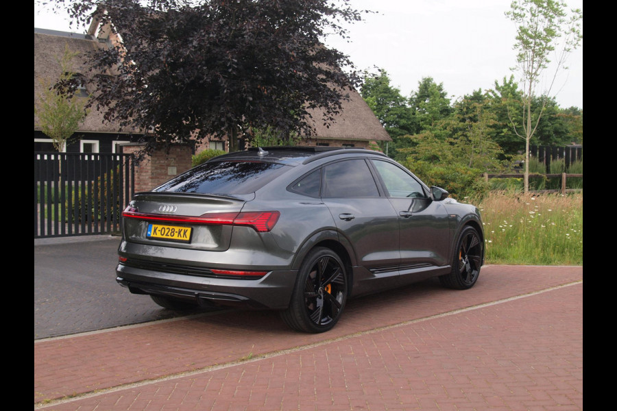 Audi e-tron Sportback 55 quattro S edition 95 kWh | Panoramadak | Camera | Sfeerverlichting | Bang & Olufsen | 22 inch |
