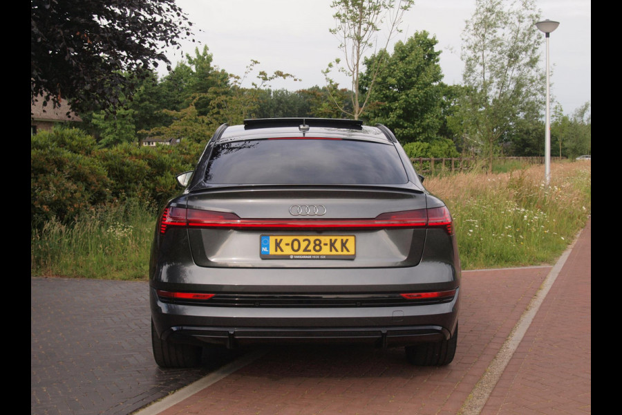 Audi e-tron Sportback 55 quattro S edition 95 kWh | Panoramadak | Camera | Sfeerverlichting | Bang & Olufsen | 22 inch |