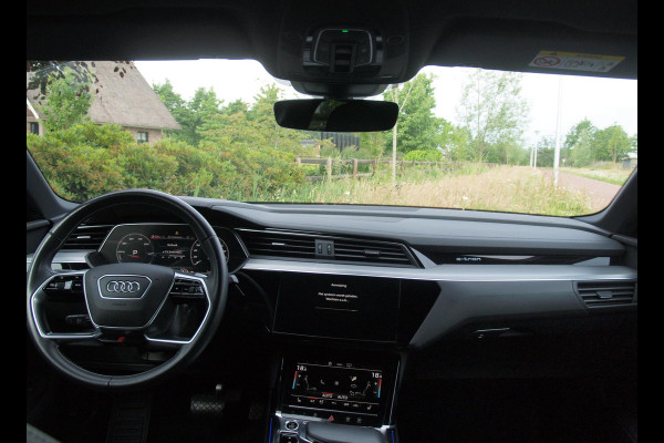 Audi e-tron Sportback 55 quattro S edition 95 kWh | Panoramadak | Camera | Sfeerverlichting | Bang & Olufsen | 22 inch |