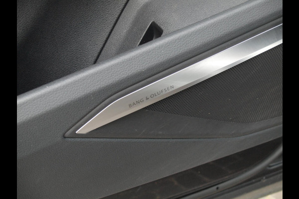 Audi e-tron Sportback 55 quattro S edition 95 kWh | Panoramadak | Camera | Sfeerverlichting | Bang & Olufsen | 22 inch |
