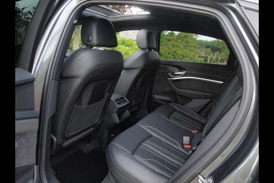 Audi e-tron Sportback 55 quattro S edition 95 kWh | Panoramadak | Camera | Sfeerverlichting | Bang & Olufsen | 22 inch |