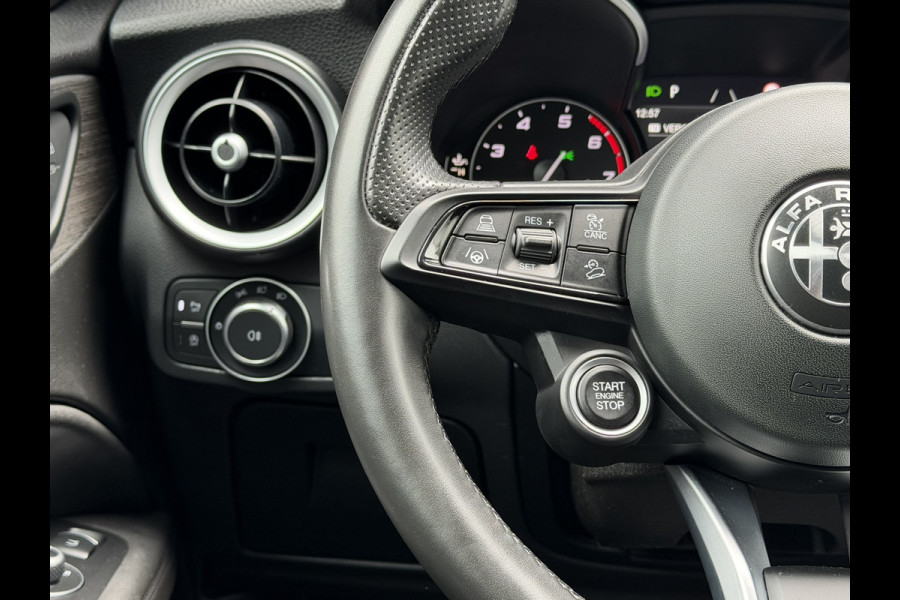 Alfa Romeo Stelvio 2.0 T AWD Ti | Stoel/Stuurverwarming | 20" Velgen | Camera