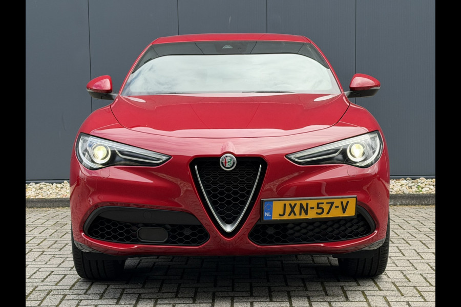 Alfa Romeo Stelvio 2.0 T AWD Ti | Stoel/Stuurverwarming | 20" Velgen | Camera