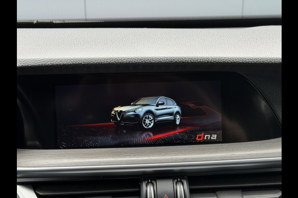 Alfa Romeo Stelvio 2.0 T AWD Ti | Stoel/Stuurverwarming | 20" Velgen | Camera