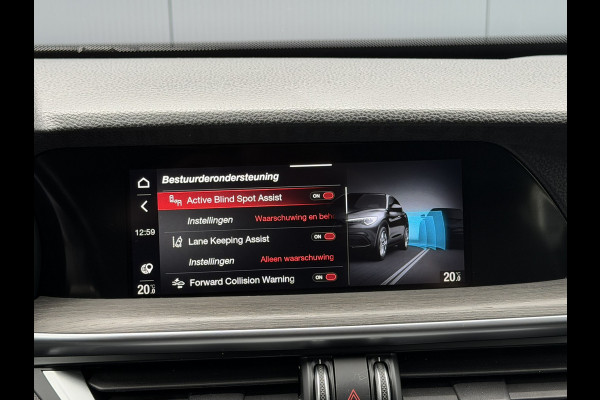 Alfa Romeo Stelvio 2.0 T AWD Ti | Stoel/Stuurverwarming | 20" Velgen | Camera