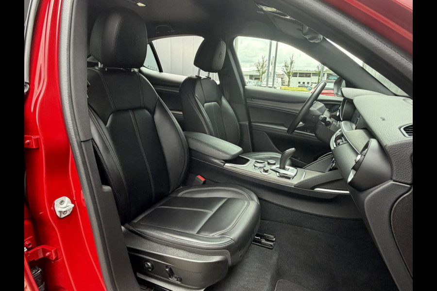 Alfa Romeo Stelvio 2.0 T AWD Ti | Stoel/Stuurverwarming | 20" Velgen | Camera