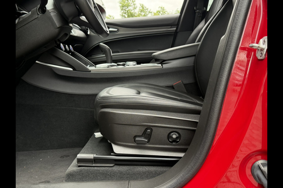 Alfa Romeo Stelvio 2.0 T AWD Ti | Stoel/Stuurverwarming | 20" Velgen | Camera