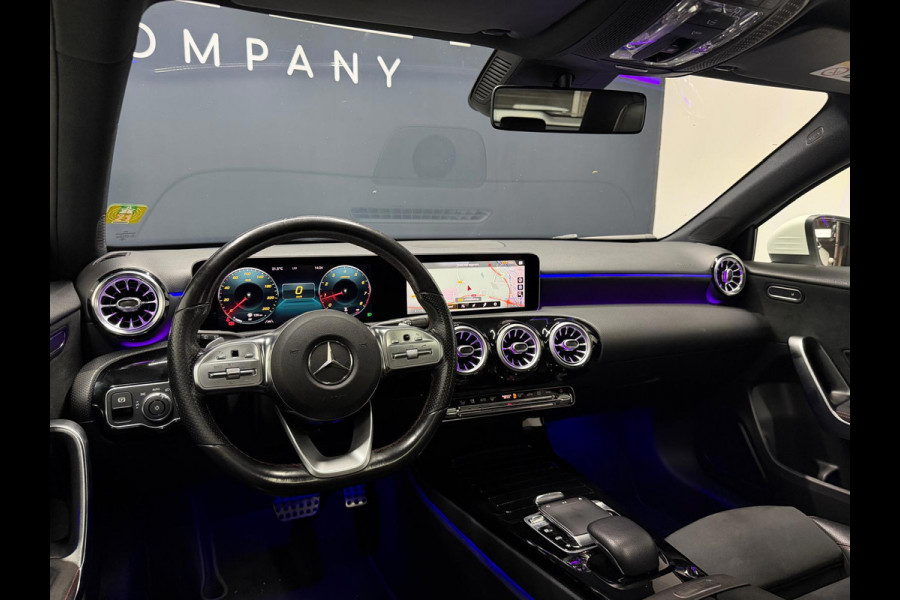 Mercedes-Benz A-Klasse 180 Business Solution AMG NAP Pano Sfeer Camera Dodehoek