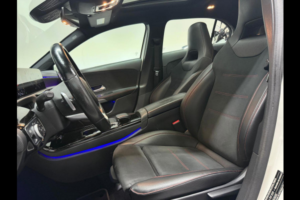 Mercedes-Benz A-Klasse 180 Business Solution AMG NAP Pano Sfeer Camera Dodehoek