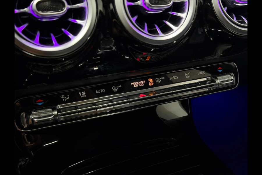 Mercedes-Benz A-Klasse 180 Business Solution AMG NAP Pano Sfeer Camera Dodehoek