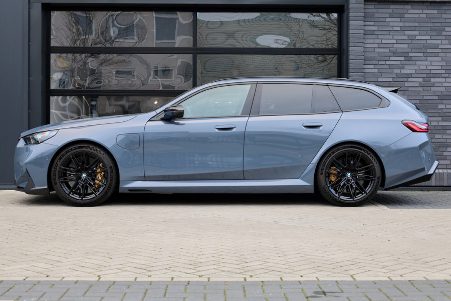 BMW 5 Serie Touring M5 | KERAMISCH | BTW | M-DRIVE PROFESSIONAL | CARBON SPLITTER | COMFORT-PACK | ALCANTARA | 4X STOELVERW |