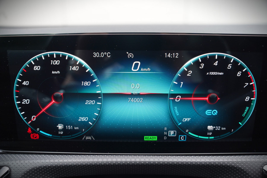 Mercedes-Benz CLA-Klasse Shooting Brake 250 e Premium | Panoramadak | Stoelverwarming | Multibeam LED | Keyless | Camera | Ambiance Verlichting | Cruise Control | SOH 95,87%