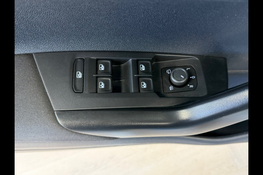 Volkswagen Taigo 1.0 TSI AIRCO APPLE CARPLAY STOELVERWARMING CRUISE PDC START/STOP BLUETOOTH