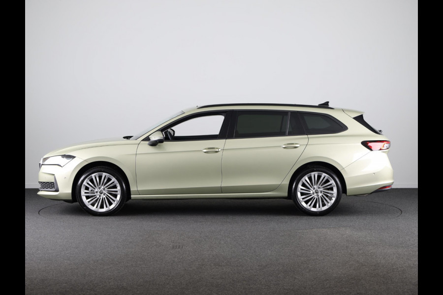 Škoda Superb Combi 1.5 TSI MHEV First Edition 150pk | Panoramadak | Leder | Light & View | Verlengde garantie | 19 inch Lichtmetalen velgen