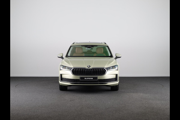 Škoda Superb Combi 1.5 TSI MHEV First Edition 150pk | Panoramadak | Leder | Light & View | Verlengde garantie | 19 inch Lichtmetalen velgen