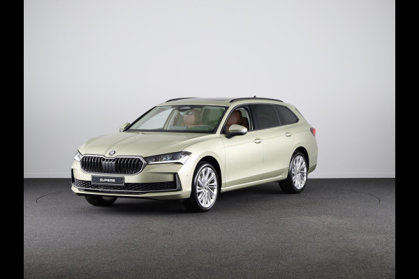 Škoda Superb Combi 1.5 TSI MHEV First Edition 150pk | Panoramadak | Leder | Light & View | Verlengde garantie | 19 inch Lichtmetalen velgen