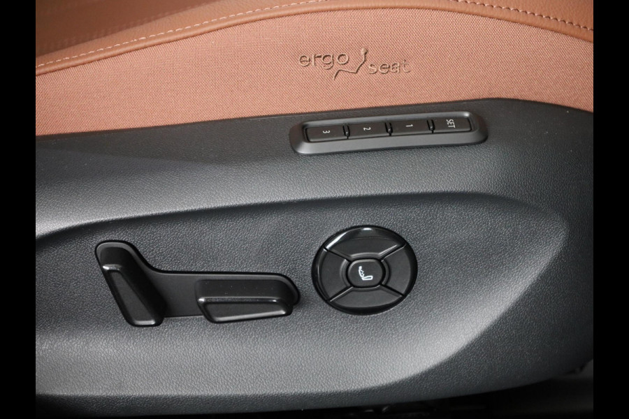 Škoda Superb Combi 1.5 TSI MHEV First Edition 150pk | Panoramadak | Leder | Light & View | Verlengde garantie | 19 inch Lichtmetalen velgen