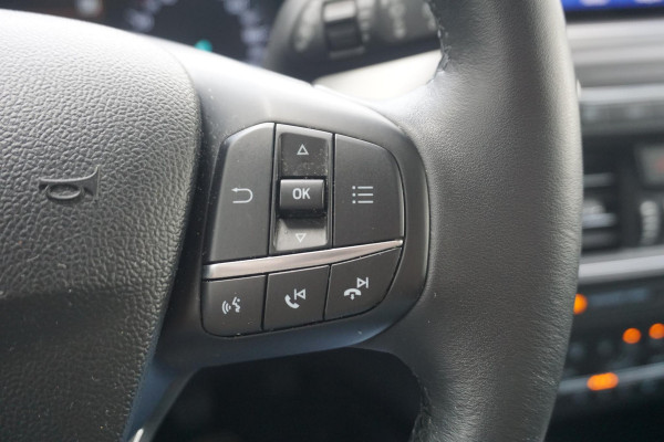 Ford FOCUS Wagon 1.0 EcoB.125PK Titanium Bus./Trekhaak/17Inch/B&O/ Winterpakket/Dealeronderhouden.