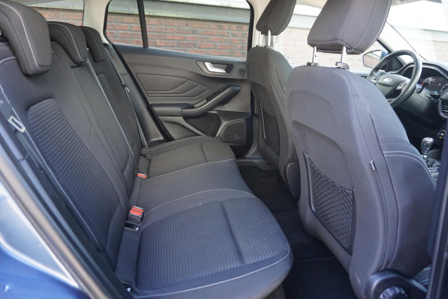 Ford FOCUS Wagon 1.0 EcoB.125PK Titanium Bus./Trekhaak/17Inch/B&O/ Winterpakket/Dealeronderhouden.