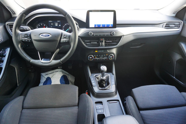 Ford FOCUS Wagon 1.0 EcoB.125PK Titanium Bus./Trekhaak/17Inch/B&O/ Winterpakket/Dealeronderhouden.