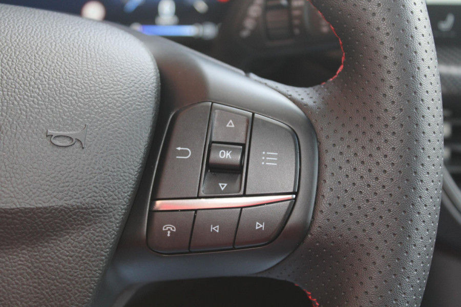 Ford Kuga 2.5 PHEV ST-Line | Wegklapbare Trekhaak | Winterpack | Camera | Climate Control | Cruise Control | Privacy Glass