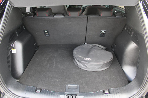 Ford Kuga 2.5 PHEV ST-Line | Wegklapbare Trekhaak | Winterpack | Camera | Climate Control | Cruise Control | Privacy Glass