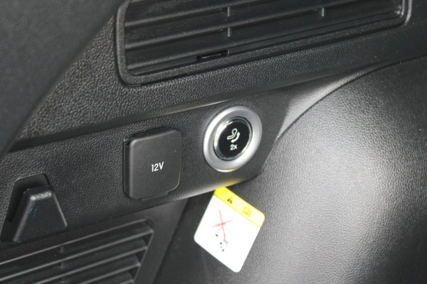 Ford Kuga 2.5 PHEV ST-Line | Wegklapbare Trekhaak | Winterpack | Camera | Climate Control | Cruise Control | Privacy Glass