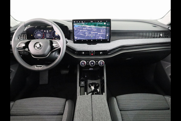 Škoda Superb Combi 1.5 TSI MHEV First Edition 150 pk | Trekhaak wegklapbaar | Panoramadak | Verlengde garantie | Navigatie | Achteruitrijcamera | Verwarmbare voorstoelen
