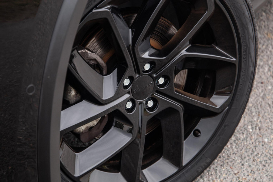 Lynk & Co 01 1.5 BLACK LINE / PANORAMA DAK / 360 CAMERA / CARPLAY / STOELVERWARMING