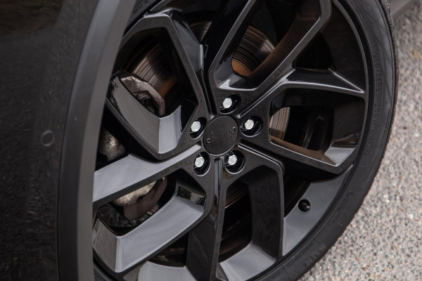 Lynk & Co 01 1.5 BLACK LINE / PANORAMA DAK / 360 CAMERA / CARPLAY / STOELVERWARMING