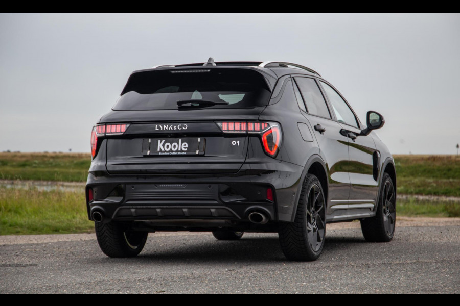 Lynk & Co 01 1.5 BLACK LINE / PANORAMA DAK / 360 CAMERA / CARPLAY / STOELVERWARMING