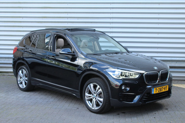 BMW X1 SDrive18i 140pk High Executive AUTOMAAT Panoramadak