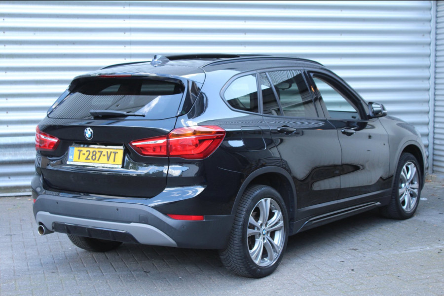 BMW X1 SDrive18i 140pk High Executive AUTOMAAT Panoramadak