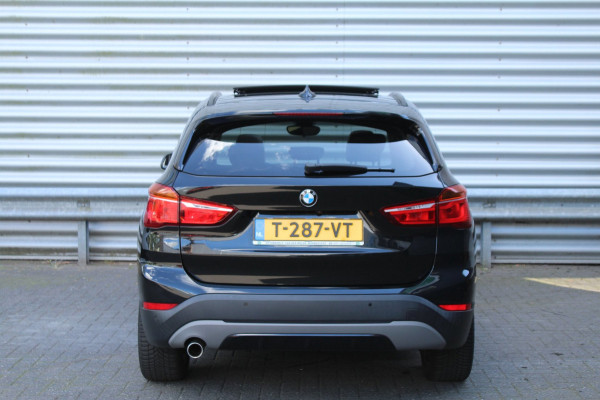 BMW X1 SDrive18i 140pk High Executive AUTOMAAT Panoramadak