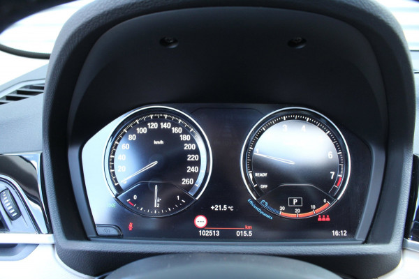 BMW X1 SDrive18i 140pk High Executive AUTOMAAT Panoramadak