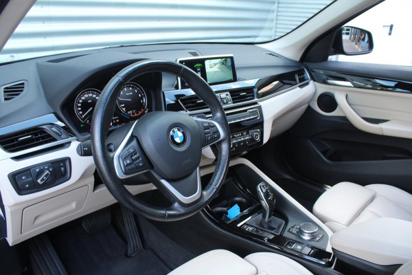 BMW X1 SDrive18i 140pk High Executive AUTOMAAT Panoramadak