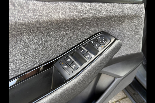 Renault Espace E-Tech full hybrid 200 techno 7p. - Automaat - Panoramadak - Navi - Camera