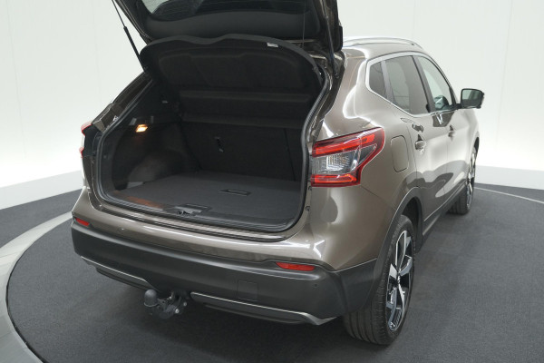 Nissan QASHQAI 1.3 DIG-T Tekna | Trekhaak | Panoramadak | Adaptieve Cruise Control | 360 Camera | 19 Inch
