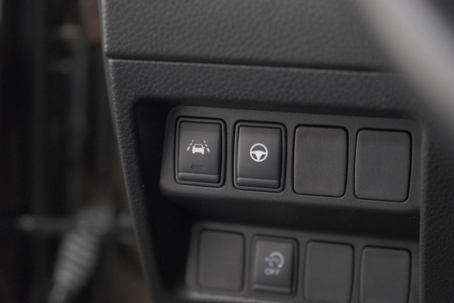Nissan QASHQAI 1.3 DIG-T Tekna | Trekhaak | Panoramadak | Adaptieve Cruise Control | 360 Camera | 19 Inch