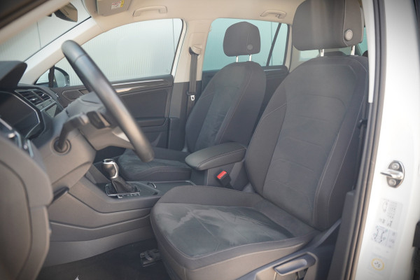 Volkswagen Tiguan 1.4 TSI eHybrid Elegance Business | Stoelverwarming | Stuurverwarming | Massage | 360 Camera | iQ Light | Ambiance Verlichting | Adaptive Cruise Control | Keyless | Apple Carplay | Navigatie | SOH 96%