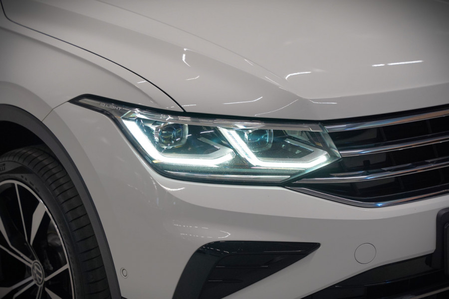 Volkswagen Tiguan 1.4 TSI eHybrid Elegance Business | Stoelverwarming | Stuurverwarming | Massage | 360 Camera | iQ Light | Ambiance Verlichting | Adaptive Cruise Control | Keyless | Apple Carplay | Navigatie | SOH 96%