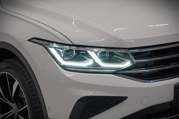 Volkswagen Tiguan 1.4 TSI eHybrid Elegance Business | Stoelverwarming | Stuurverwarming | Massage | 360 Camera | iQ Light | Ambiance Verlichting | Adaptive Cruise Control | Keyless | Apple Carplay | Navigatie | SOH 96%