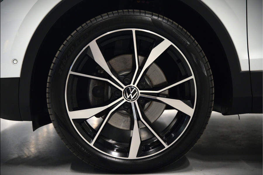 Volkswagen Tiguan 1.4 TSI eHybrid Elegance Business | Stoelverwarming | Stuurverwarming | Massage | 360 Camera | iQ Light | Ambiance Verlichting | Adaptive Cruise Control | Keyless | Apple Carplay | Navigatie | SOH 96%