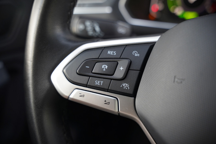 Volkswagen Tiguan 1.4 TSI eHybrid Elegance Business | Stoelverwarming | Stuurverwarming | Massage | 360 Camera | iQ Light | Ambiance Verlichting | Adaptive Cruise Control | Keyless | Apple Carplay | Navigatie | SOH 96%